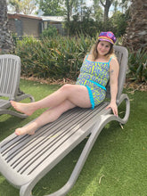 Load image into Gallery viewer, TRIBE O LIGHT CURLY KNIT SINGLET
