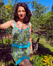 Load image into Gallery viewer, TRIBE O LIGHT CURLY KNIT SINGLET