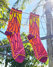 Load image into Gallery viewer, SOUL SENTINEL WING THEORY SOCKS